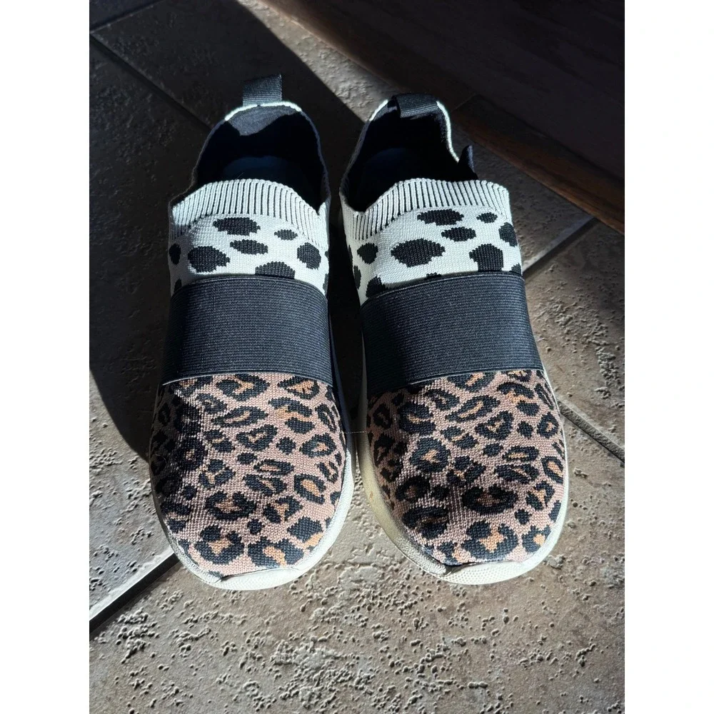 Jelly‎ Pop comfort fit Women's Slip On Sneakers Leopard Dalmatian Print Size 9